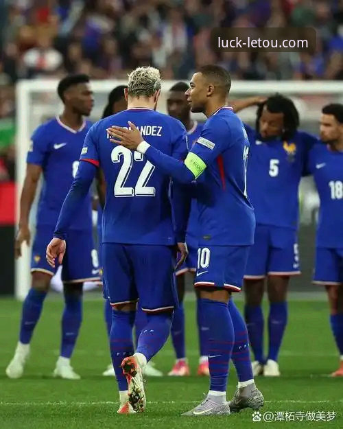 蓝色荣耀的陨落与重生：意大利足球的至暗时刻与球迷的坚守